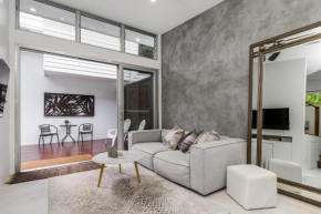 Studio 9, Byron Bay